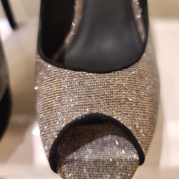 Size 10 Brian Atwood heels - Picture 12 of 16